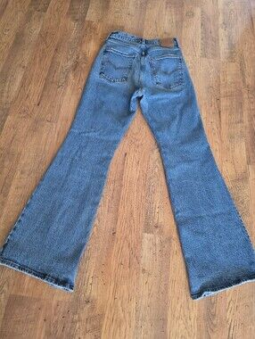Levi's Premium Women's 70s High Flared Jeans Size 27 Length 32